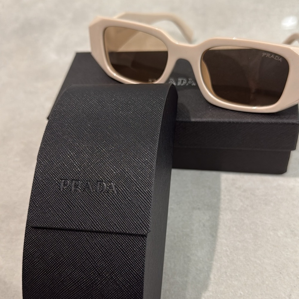 Prada Beige Sunglasses PR 17WS excellent used condition!